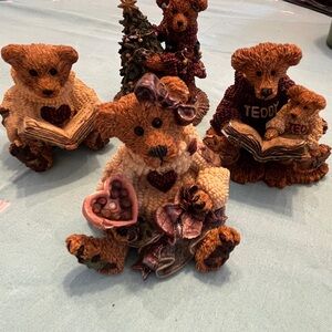 Boyd’s Bear Figurine Set of 4. Christmas, Valentine’s Day, storytime.